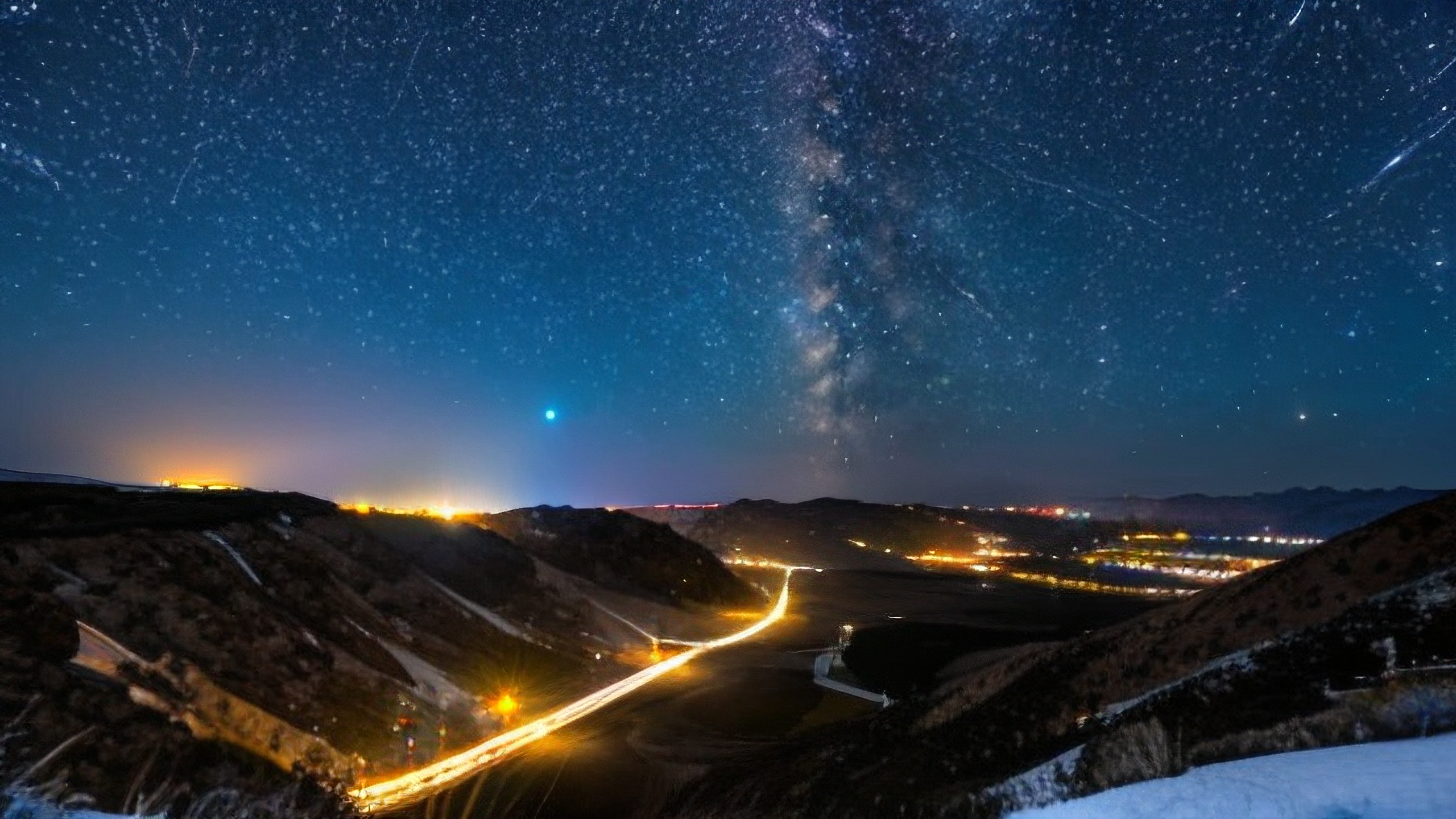 开云官方网站-夜空星光骑行比赛，身临其境的运动享受的简单介绍